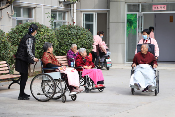 老人入住養(yǎng)老院會比在家更容易出現(xiàn)情緒問題？不一定！